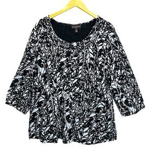 Dana Buchman Women’s Tops Size 2X Monochrome Leaf Print Blouse Crew Neck